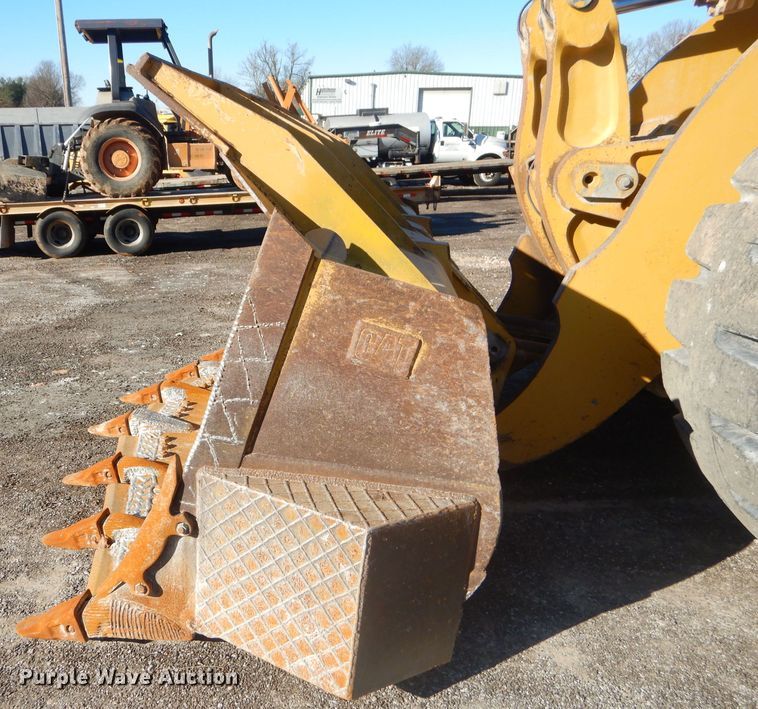 image for item GB9544 2004 Caterpillar 980G wheel loader