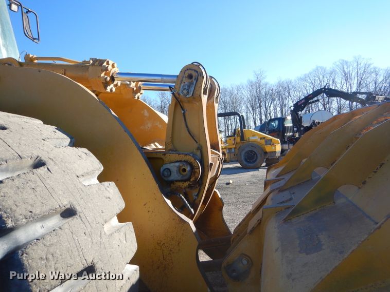 image for item GB9544 2004 Caterpillar 980G wheel loader
