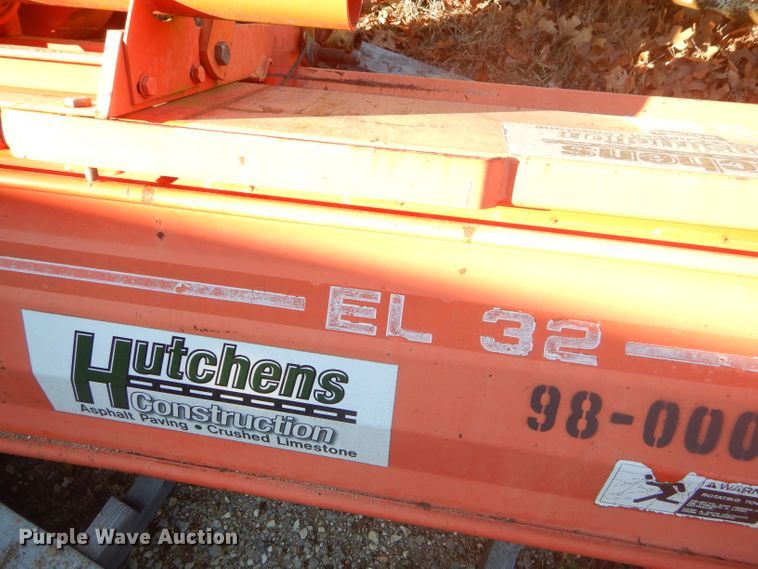 image for item GB9547 Kuhn EL32 tiller
