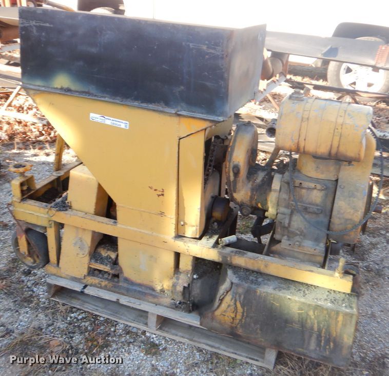 image for item GB9549 Etnyre CP125 curb machine