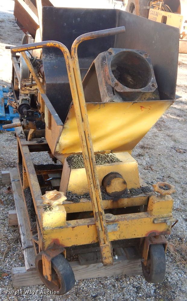 image for item GB9549 Etnyre CP125 curb machine