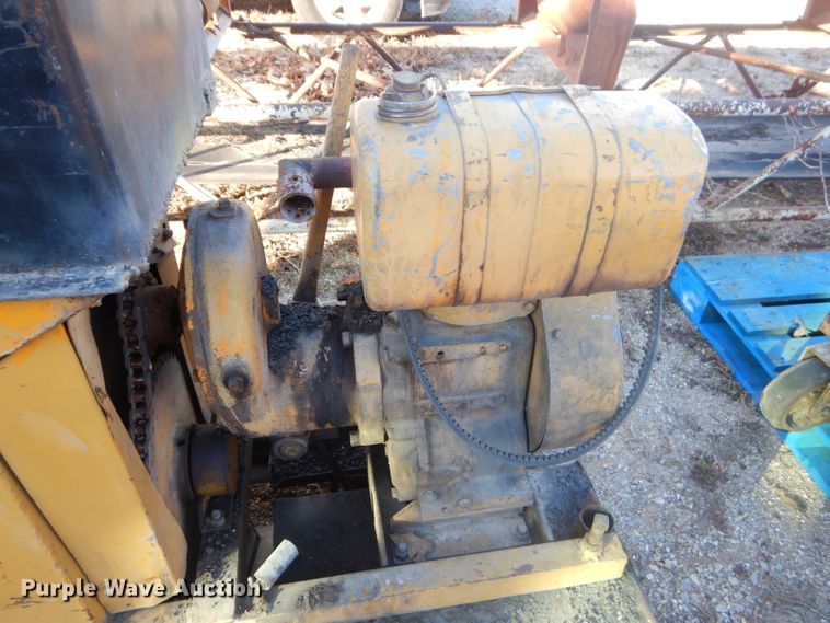 image for item GB9549 Etnyre CP125 curb machine