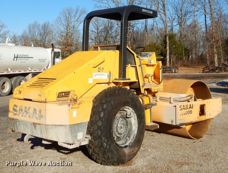 image for item GB9556 Sakai SX400D single drum vibratory roller