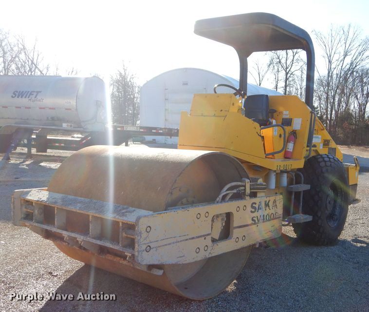 image for item GB9556 Sakai SX400D single drum vibratory roller