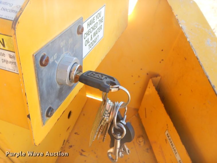 image for item GB9556 Sakai SX400D single drum vibratory roller