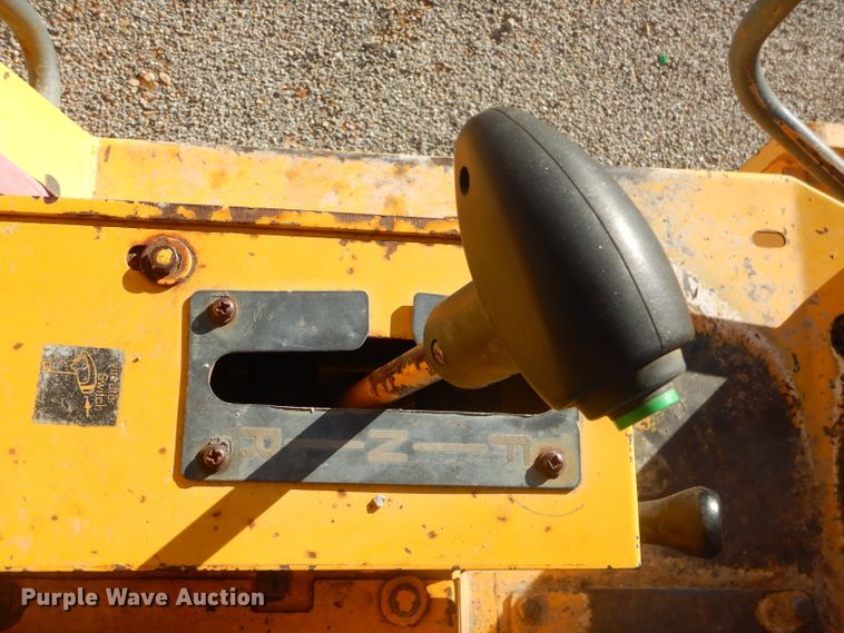 image for item GB9556 Sakai SX400D single drum vibratory roller