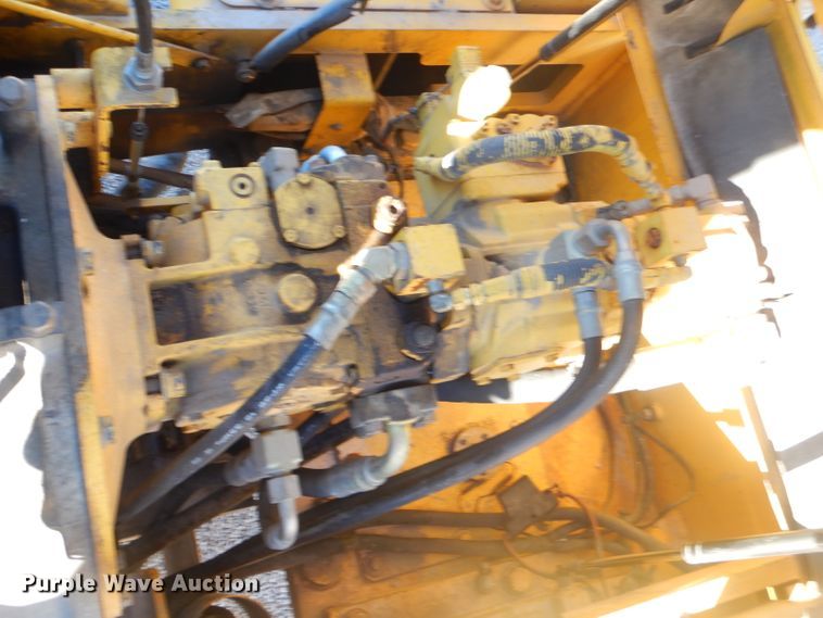 image for item GB9556 Sakai SX400D single drum vibratory roller