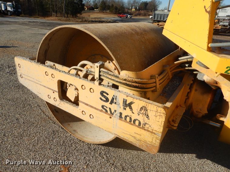 image for item GB9556 Sakai SX400D single drum vibratory roller