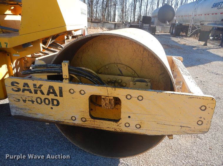 image for item GB9556 Sakai SX400D single drum vibratory roller