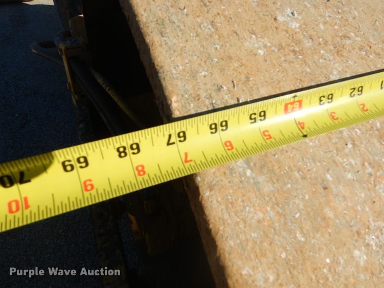 image for item GB9556 Sakai SX400D single drum vibratory roller