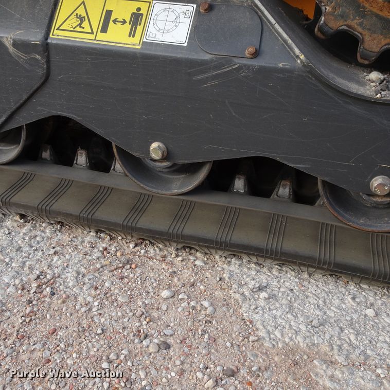 image for item GC9121 2017 Case TR310 skid steer