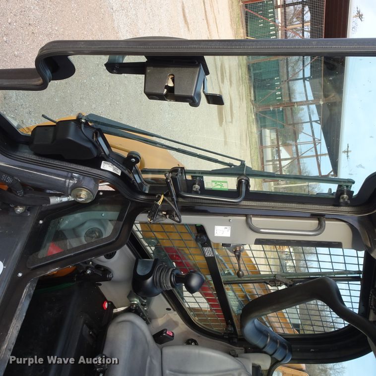 image for item GC9121 2017 Case TR310 skid steer