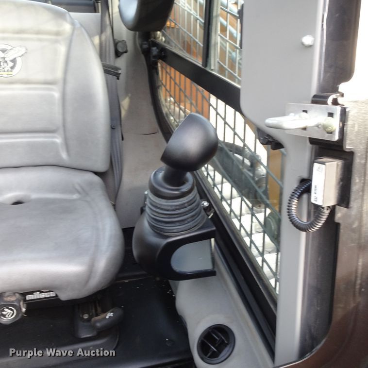 image for item GC9121 2017 Case TR310 skid steer