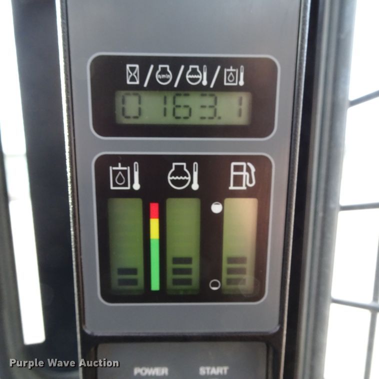 image for item GC9121 2017 Case TR310 skid steer