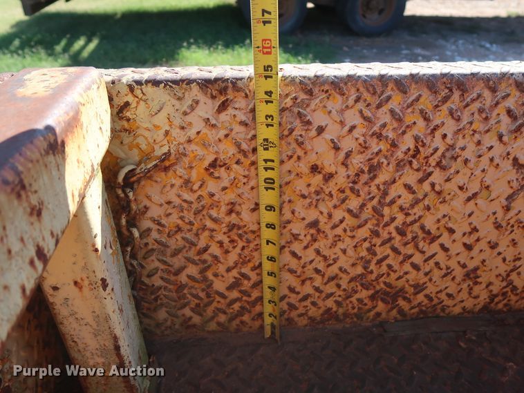 image for item GD9758 1985 Butler BP600S pole trailer