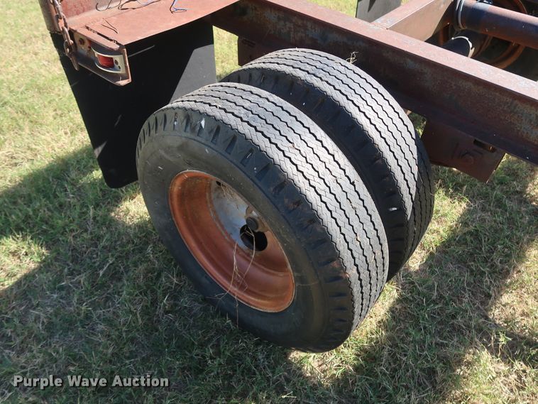 image for item GD9759 Hayes 10000 pole trailer