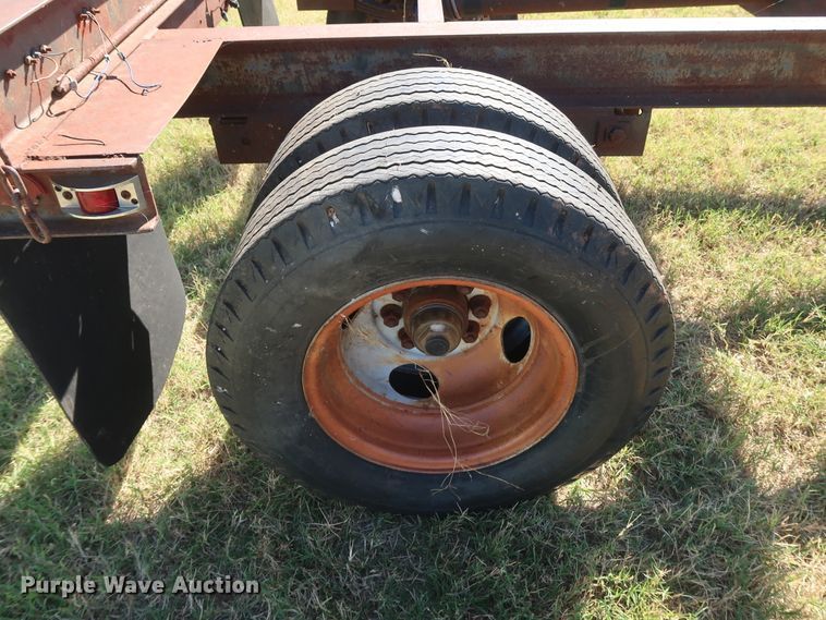 image for item GD9759 Hayes 10000 pole trailer