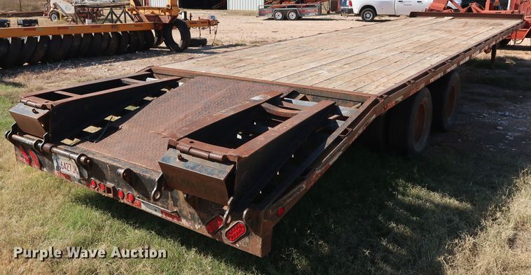 image for item GD9760 2002 Trail Master equipment trailer