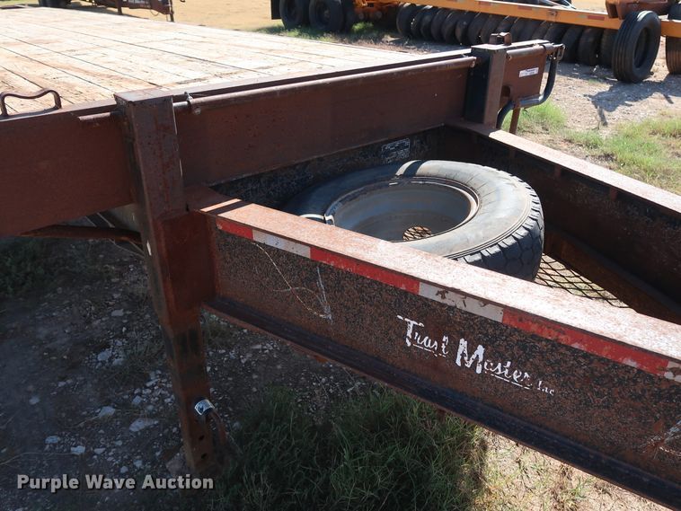 image for item GD9760 2002 Trail Master equipment trailer