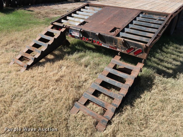 image for item GD9760 2002 Trail Master equipment trailer