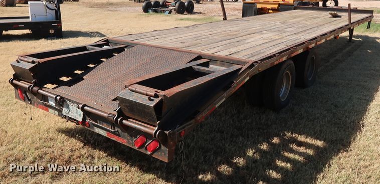 image for item GD9761 2004 Trail Master equipment trailer