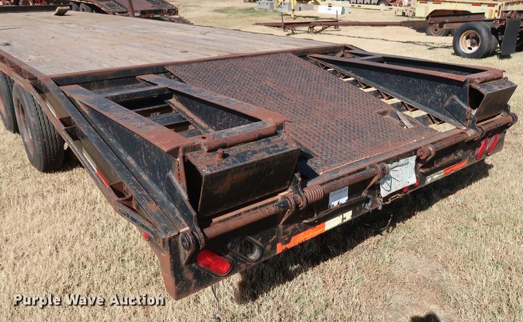 image for item GD9761 2004 Trail Master equipment trailer