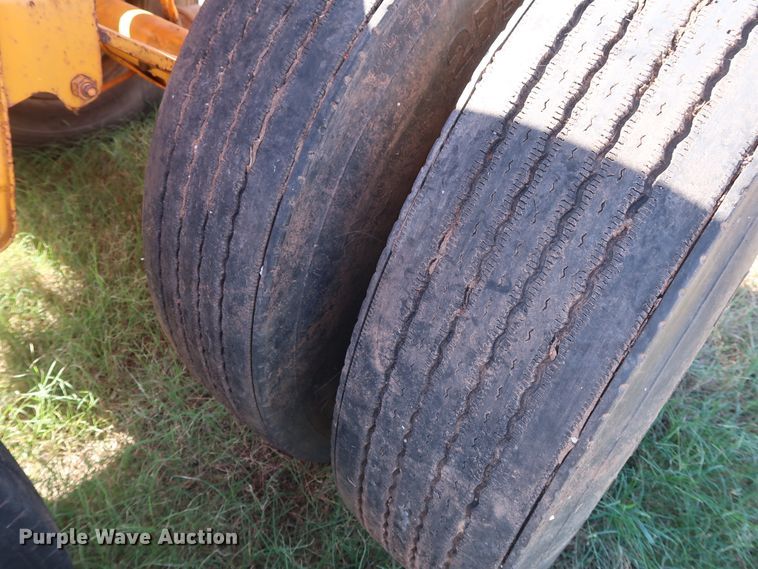 image for item GD9762 1998 shop built pole trailer