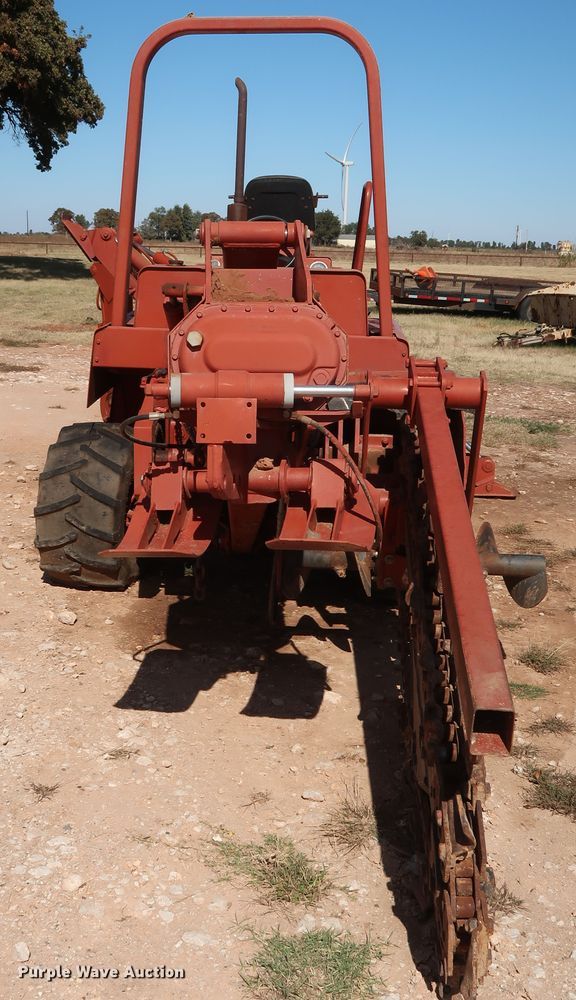 image for item GD9763 1993 Ditch Witch 5110DD trencher