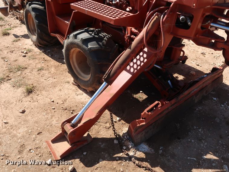 image for item GD9763 1993 Ditch Witch 5110DD trencher