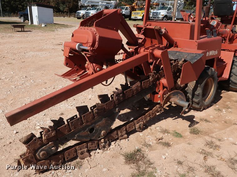 image for item GD9763 1993 Ditch Witch 5110DD trencher