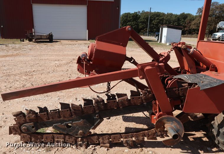 image for item GD9763 1993 Ditch Witch 5110DD trencher