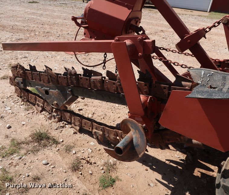 image for item GD9763 1993 Ditch Witch 5110DD trencher