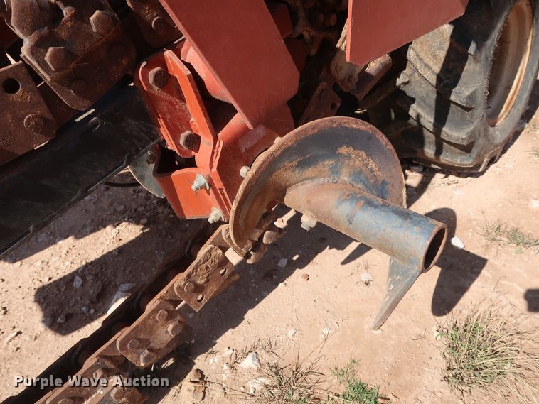 image for item GD9763 1993 Ditch Witch 5110DD trencher