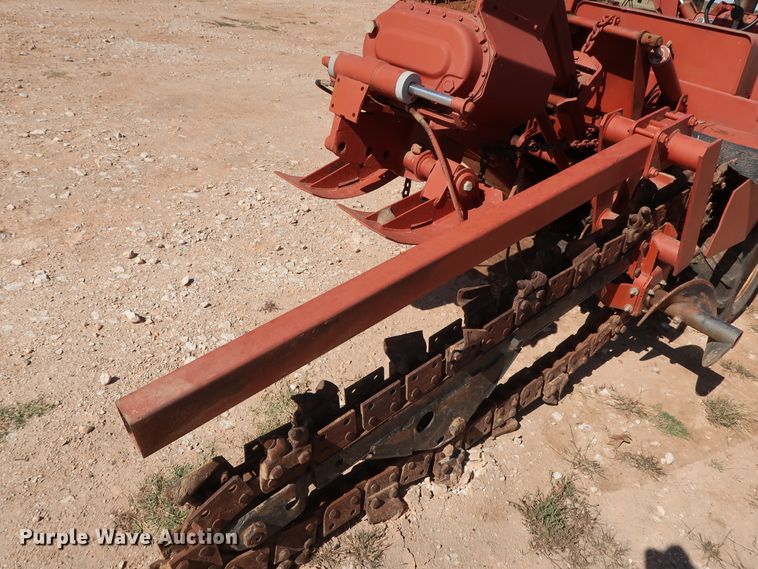 image for item GD9763 1993 Ditch Witch 5110DD trencher