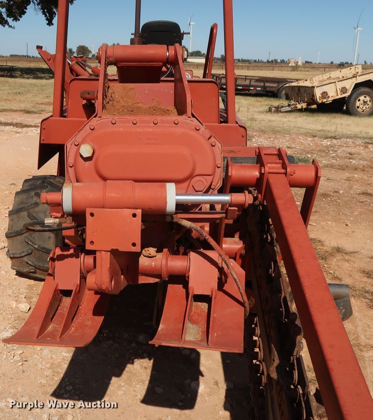 image for item GD9763 1993 Ditch Witch 5110DD trencher