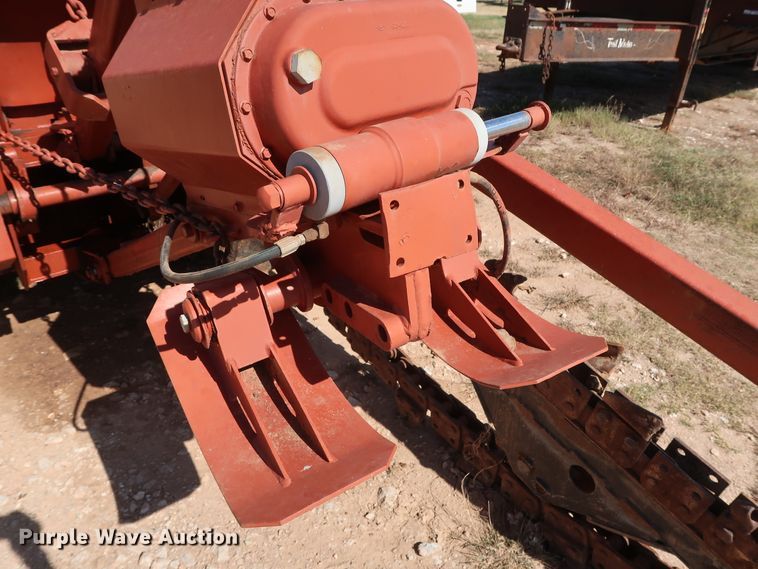image for item GD9763 1993 Ditch Witch 5110DD trencher