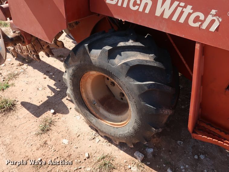 image for item GD9763 1993 Ditch Witch 5110DD trencher