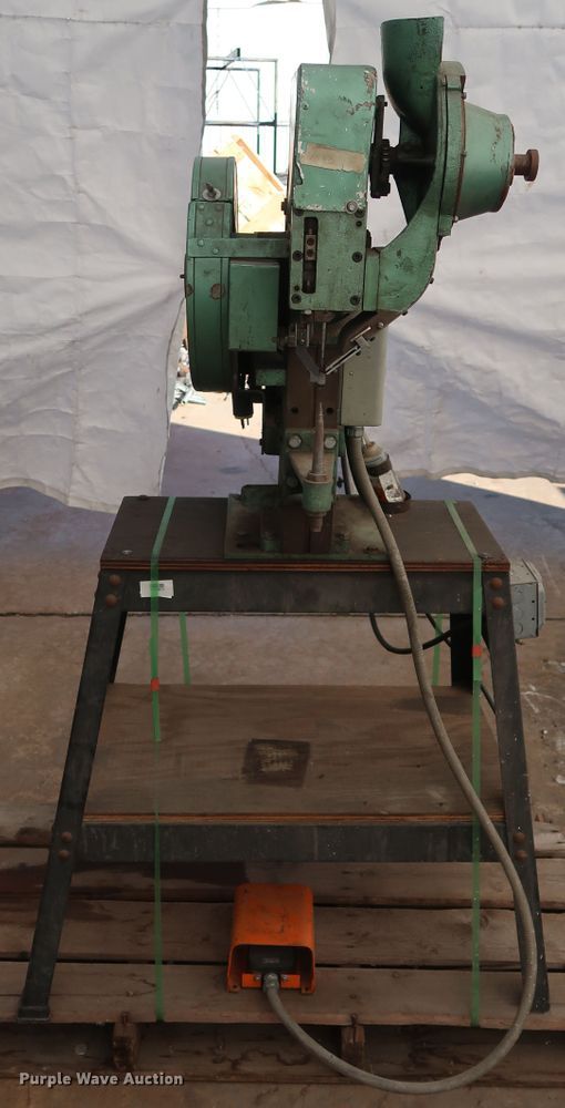 image for item GD9825 Chicago rivet machine