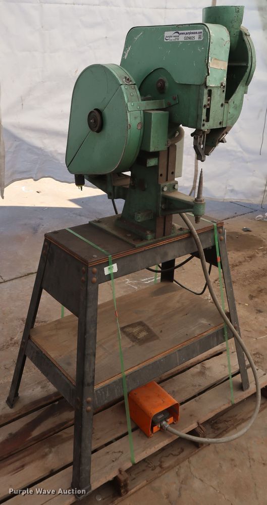 image for item GD9825 Chicago rivet machine