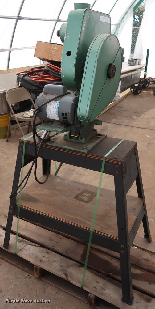 image for item GD9825 Chicago rivet machine