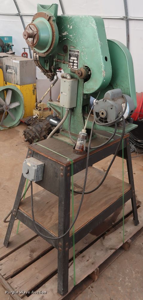 image for item GD9825 Chicago rivet machine