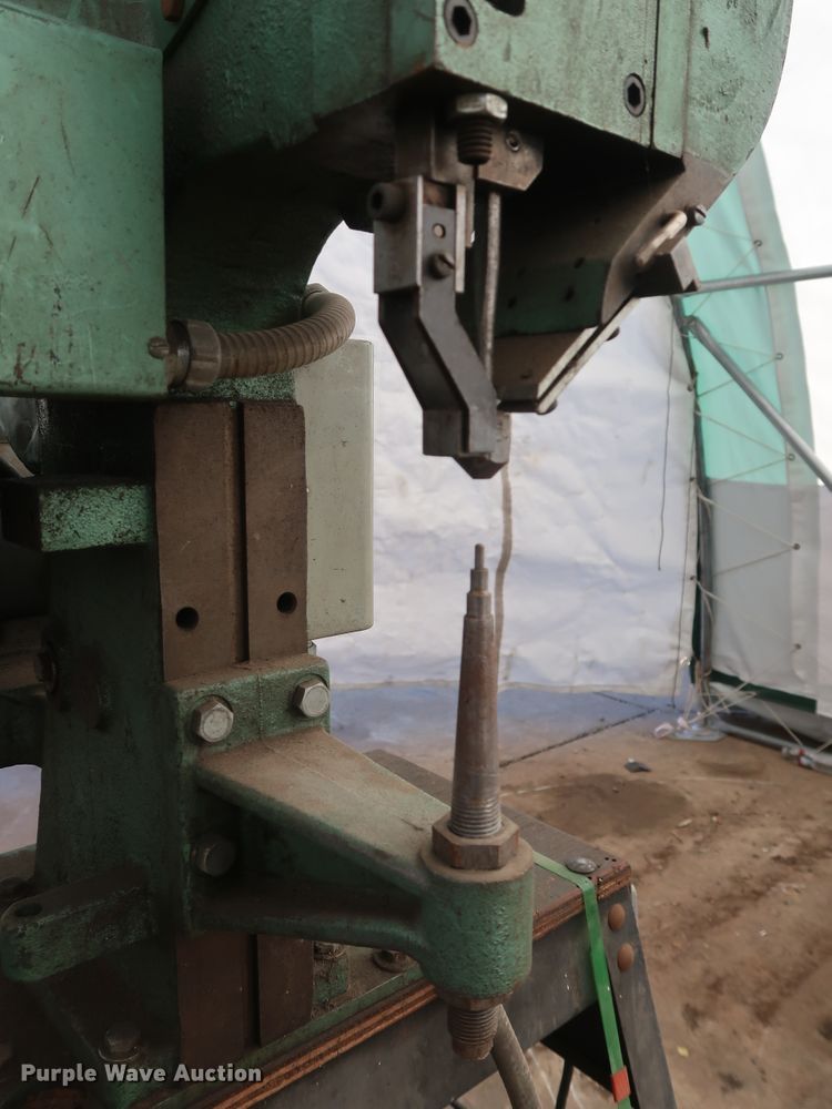 image for item GD9825 Chicago rivet machine