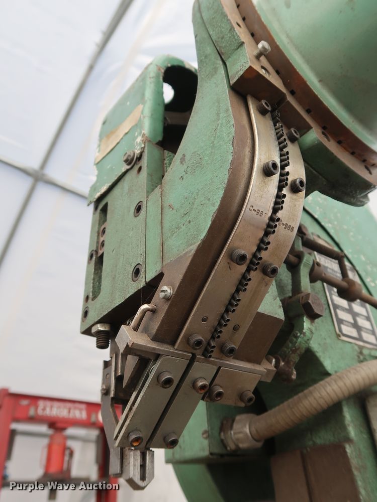 image for item GD9825 Chicago rivet machine