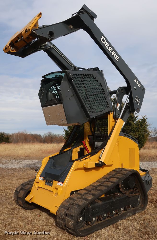 image for item GD9936 2015 John Deere 333E skid steer
