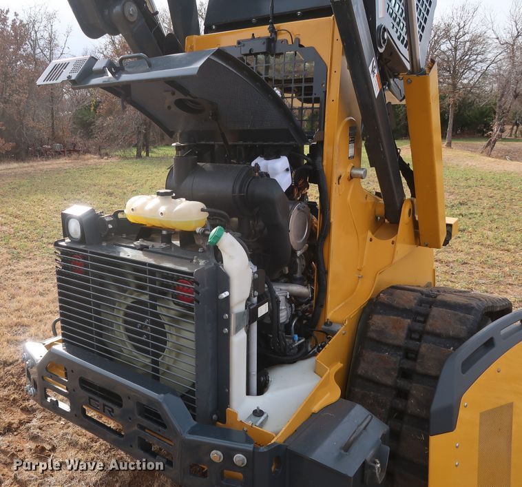 image for item GD9936 2015 John Deere 333E skid steer