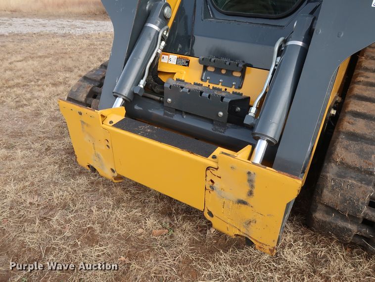 image for item GD9936 2015 John Deere 333E skid steer