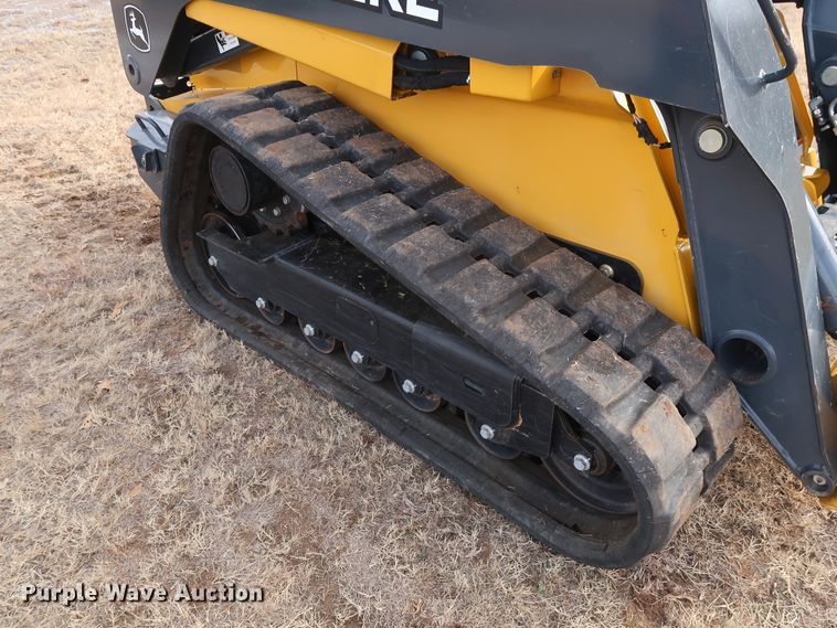 image for item GD9936 2015 John Deere 333E skid steer