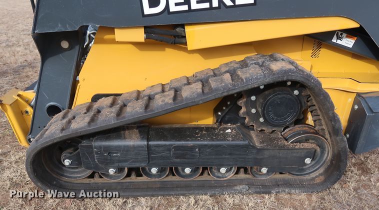 image for item GD9936 2015 John Deere 333E skid steer