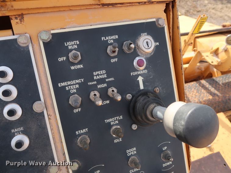 image for item GD9942 1995 CMI RS-650 reclaimer