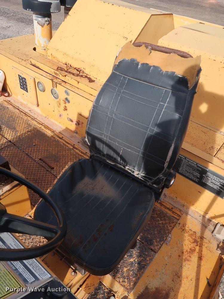 image for item GD9942 1995 CMI RS-650 reclaimer